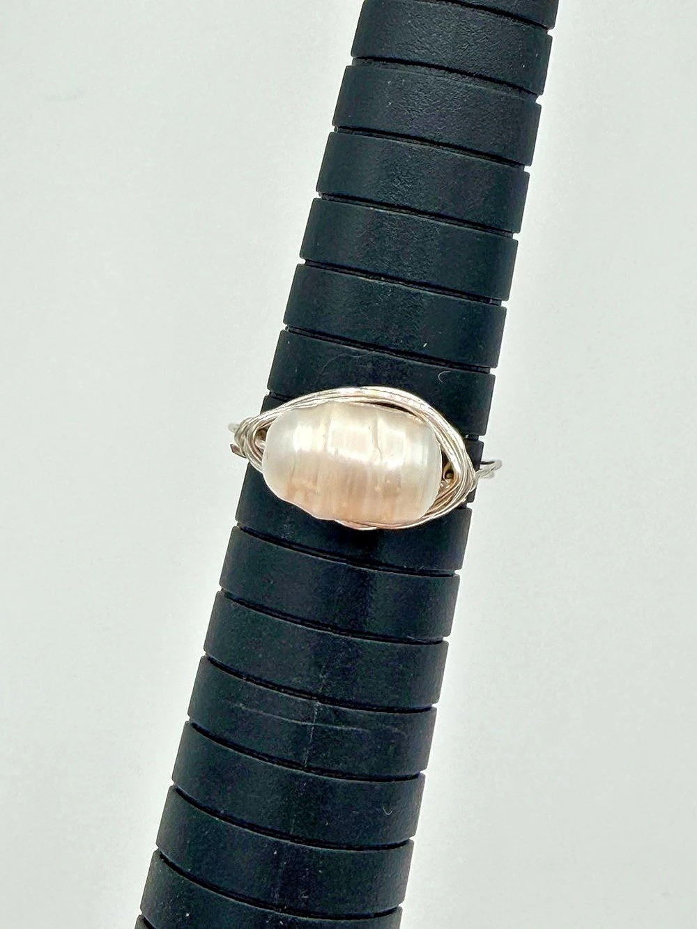 Pearl Ring in White Size 7